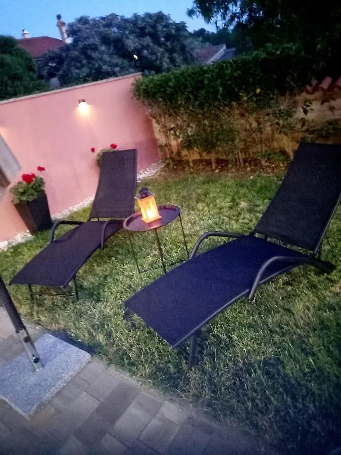Sii Relax Apartment Pula 0*,  Croatia